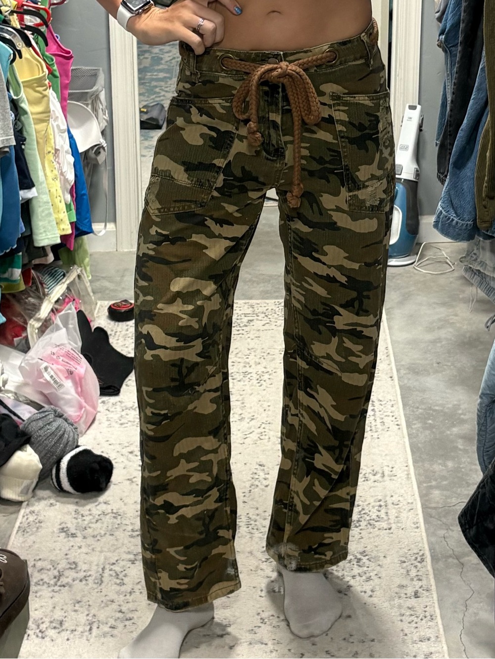 Free People “Look Alike” Moxie Barrel Jeans - Picture 2 of 7